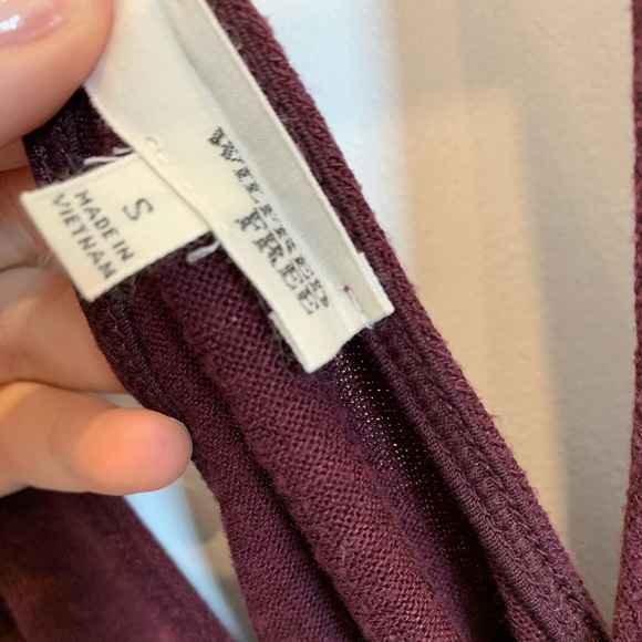 Aritzia/Wilfred maroon cropped tank - Picture 3 of 5